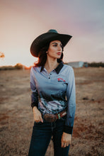 Load image into Gallery viewer, Women&#39;s The Roper Long Sleeve Fishing Shirt
